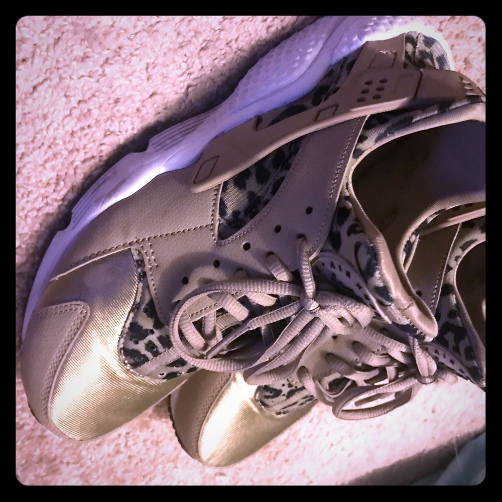 Gold leopard print Nike Huaraches